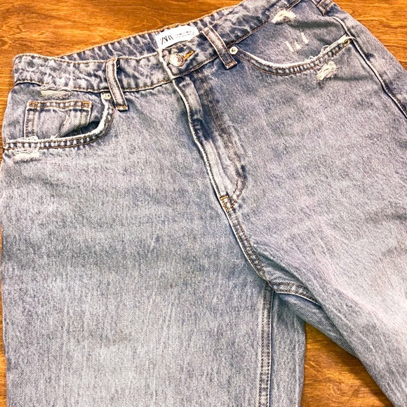 ZARA size 6 distressed MOM jeans - Picture 5 of 9